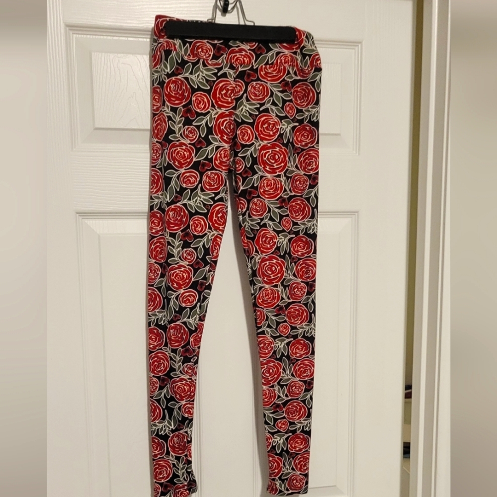 Lularoe rose pattern leggings